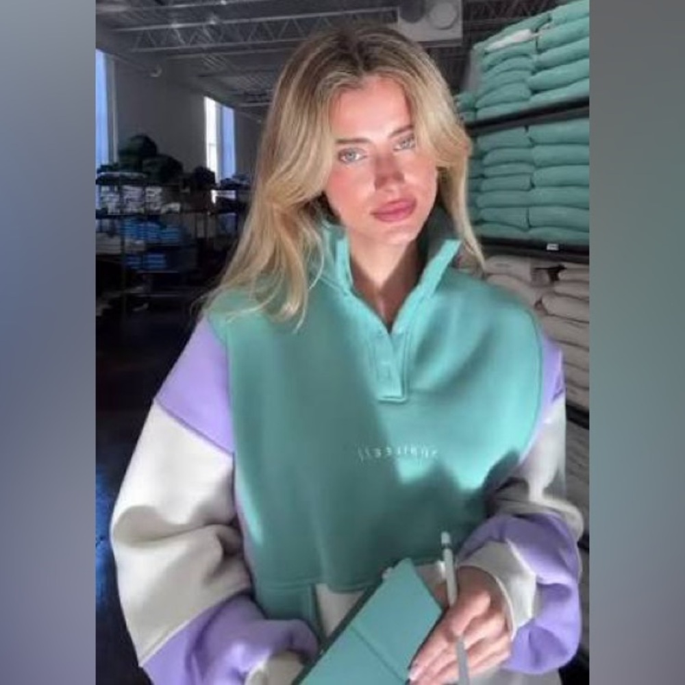 TikTok Viral 90s Vintage Vibe Colorblock Sweatshirt - Teal and Purple